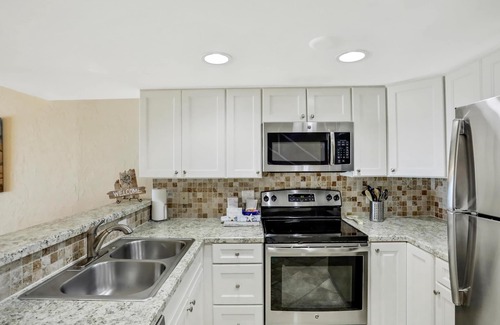 Crescent Beach Condo | Sunrise, Sunset, Repeat. Ocean view from every angle! Top notch vacation home