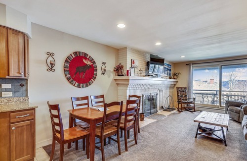 Central Vermont- Killington Condo | Sunrise Timberline I7 Quaint 2 bedroom Sunrise Timberline I7 Ski to/from. Pets welcome