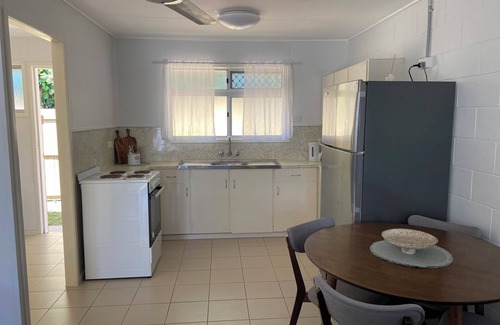 South Mackay Apartment | Sunrise Unit