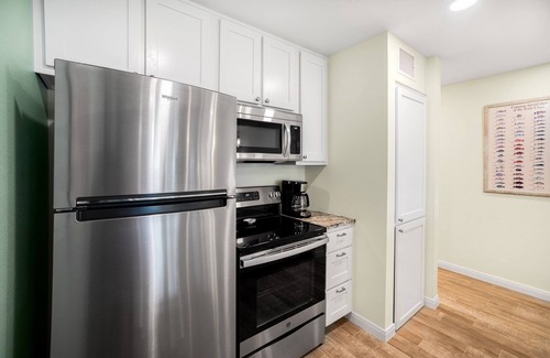 Port Aransas Condo | Sunrise Villa 207-Pool & Boardwalk to the beach- Couples Retreat
