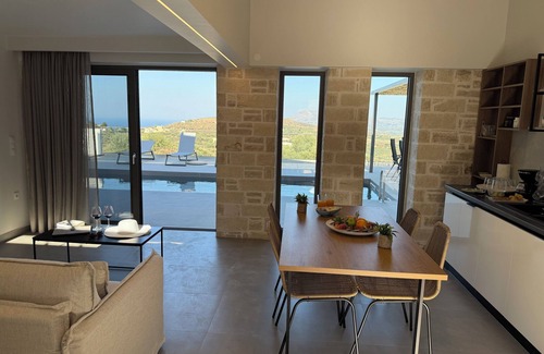 Megala Chorafia Villa | Sunrise Village Aptera Private Pool Villa