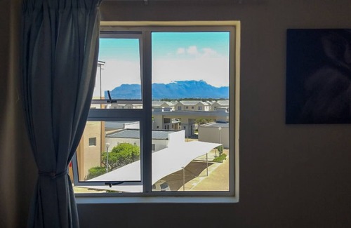 Muizenberg Apartment | Sunrise Villas 91 - One Bedroom Apartment, Sleeps 2
