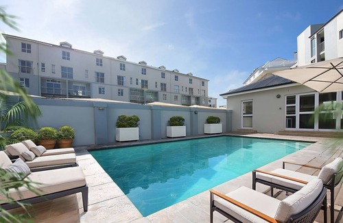 Muizenberg Apartment | Sunrise Villas 91 - One Bedroom Apartment, Sleeps 2