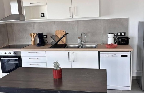 Trois-Bassins Apartment | Sunrise - Waterfront