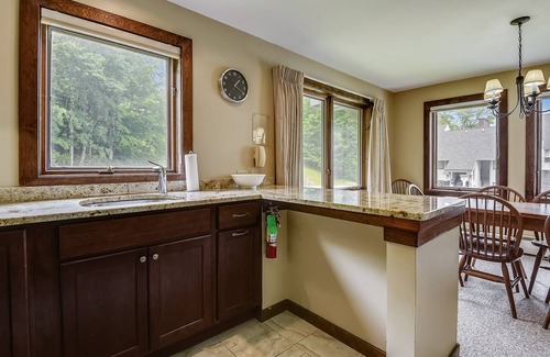 Central Vermont- Killington Condo | Sunrise West Glade K1 ski on ski off with a wonderful community sports center.