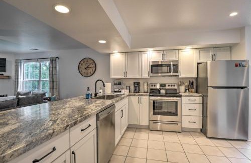 Branson Apartment | Sunroom, Fireplace Lakefront Branson Condo