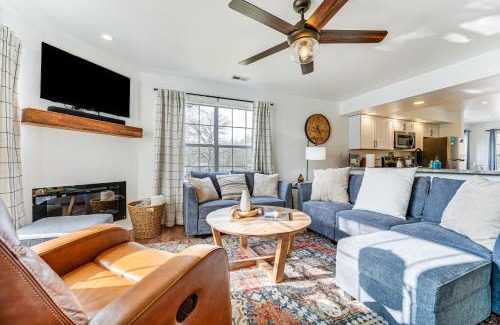 Branson Apartment | Sunroom, Fireplace Lakefront Branson Condo