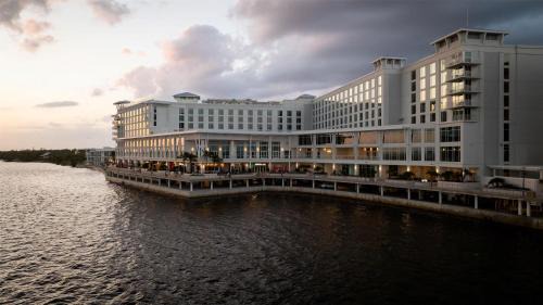 Charlotte Harbor Resort | Sunseeker Resort Florida Gulf Coast, Curio Collection Hilton