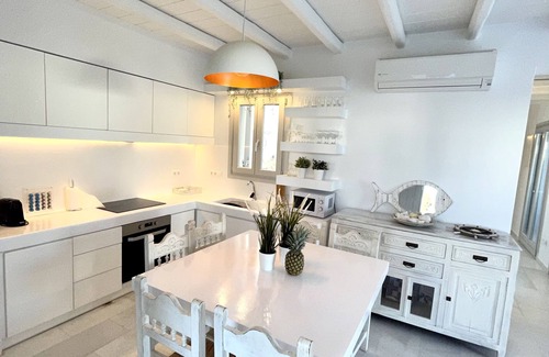 Piso Livadi Villa | Sunsenses villa Dione
