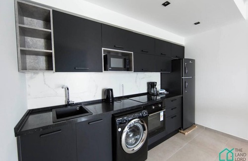 Les Berges du Lac Apartment | Sunset 302 Apt de luxe avec salle de fitness