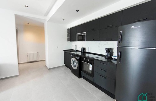Les Berges du Lac Apartment | Sunset 302 Apt de luxe avec salle de fitness
