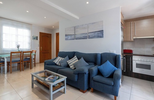 Sant Antoni de Calonge Apartment | Sunset Apartment on the Paseo de Mar in Front of the Beach with Wi-Fi