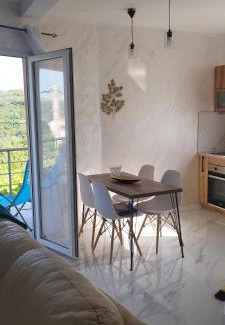 Radanovici Apartment | Sunset Apartment