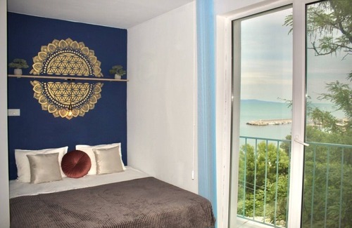 Chernomorets House | SUNSET ART HOTEL