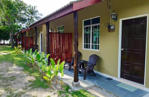 Air Hangat House | Sunset Bay Cottage