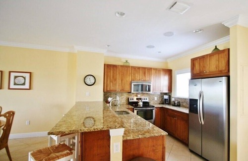 Indigo Reef Marina Homes House | Sunset Bay ~ Luxury Waterfront Villa, 31' Boat Slip