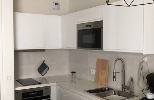 Le Couchant Apartment | Sunset beach access 37/38, 4-person apartment, air-conditioned, wifi and private parking