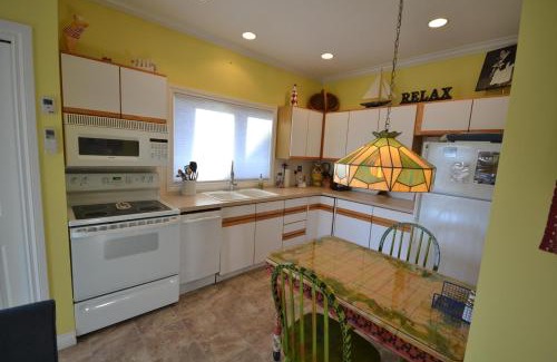 Northport House | Sunset Beach Hideaway