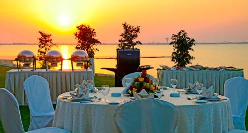 Al Khobar Resort | Sunset Beach Resort Marina & Spa