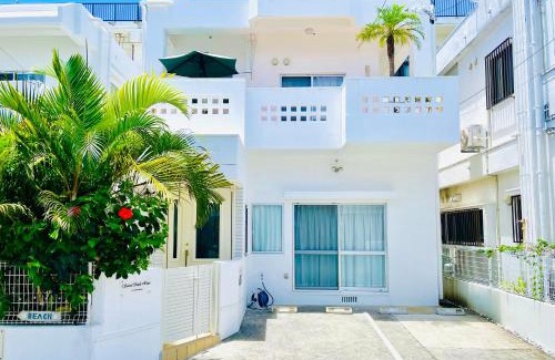 Chatan Villa | Sunset Beach Vacation House