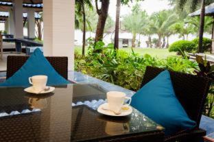 Haad Rin Resort | Sunset Beach Villas Free Shuttle Bus Pickup 10am and 12pm