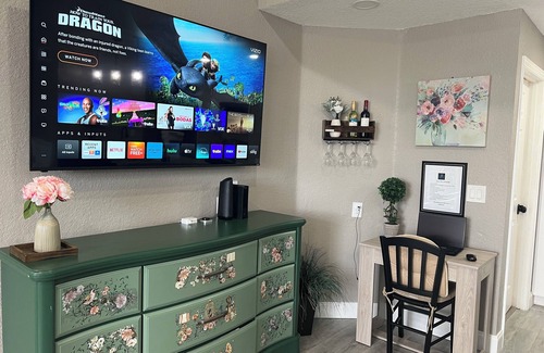 Kissimmee Apartment | Sunset Bliss Retreat Condo - Near Disney