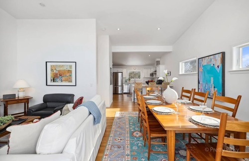 North Eastham House | Sunset Bluff: 028-E Modern Contemporary in Eastham with Water Views, Steps to Bay Beach