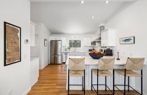 North Eastham House | Sunset Bluff: 028-E Modern Contemporary in Eastham with Water Views, Steps to Bay Beach