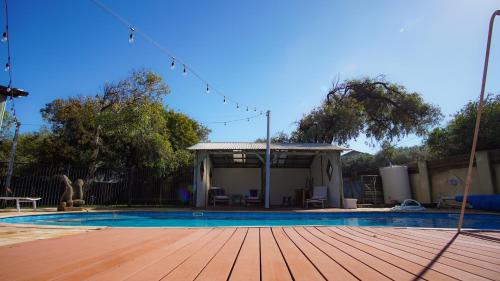 Sunset Beach Apartment | Sunset Break Apartments - 1 x 2 Bedroom Upstairs and 1 x 2 Bedroom Downstairs