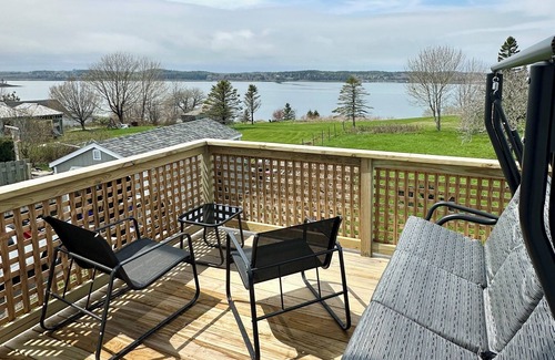Lubec Apartment | Sunset by the Bay retreat nclose to downtown
