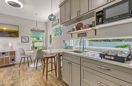 Bayou Oaks House | Sunset Casita near the Bay Indian Beach near Downtown Sarasota City Limits