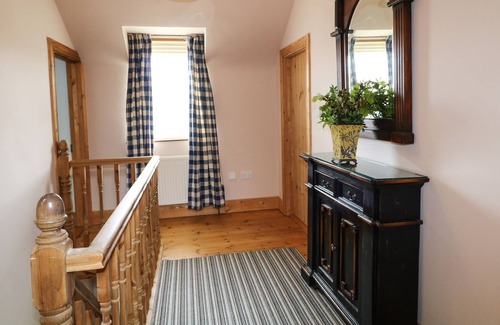 Brinlack Cottage | SUNSET COTTAGE CARRICK, family friendly in Derrybeg, County Donegal