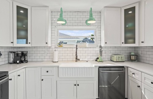 Cape Coral Apartment | Sunset Cottage: Lake Front