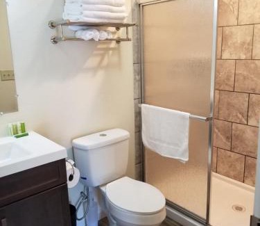 Ligonier Hotel | Sunset Cottage Motel Rooms