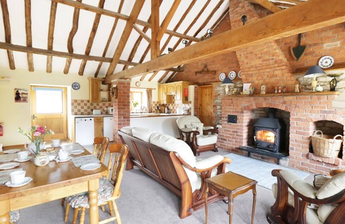 Scawton Cottage | SUNSET COTTAGE, pet friendly, with open fire in Kirkbymoorside