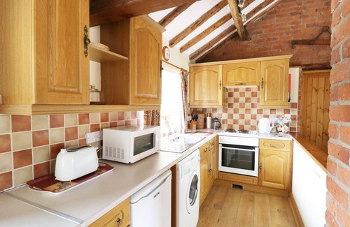 Scawton Cottage | SUNSET COTTAGE, pet friendly, with open fire in Kirkbymoorside