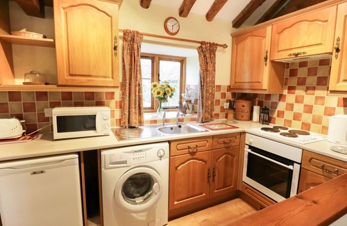 Scawton Cottage | SUNSET COTTAGE, pet friendly, with open fire in Kirkbymoorside