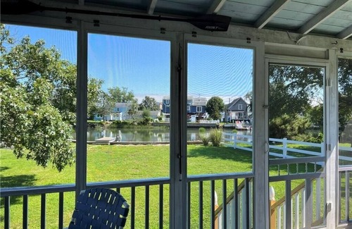 Branford House | Sunset Cottage
