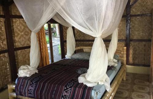 Wodong House | Sunset Cottages
