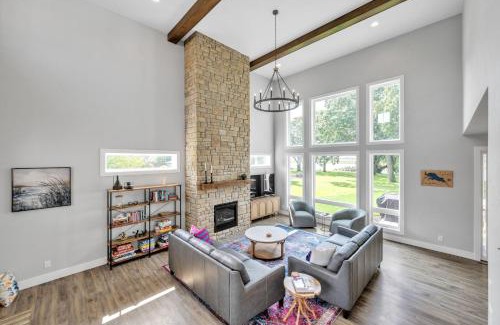 Butte Des Morts House | Sunset Cove home