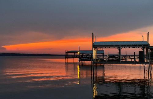 Bridgeport House | Sunset Cove