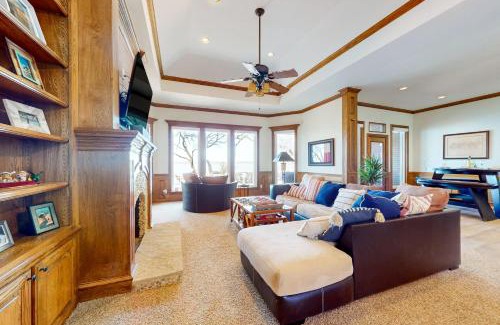 Bridgeport House | Sunset Cove