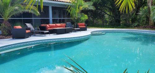 Groveland House | Sunset Cove