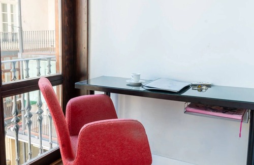 Dreta de l'Eixample Apartment | Sunset: Elegant 2BR/2BA in the Heart of Central Barcelona, Dreta de l'Eixample