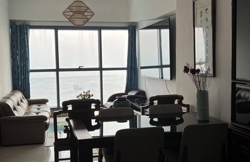 669 Ermita Apartment | Sunset Embassy Suites