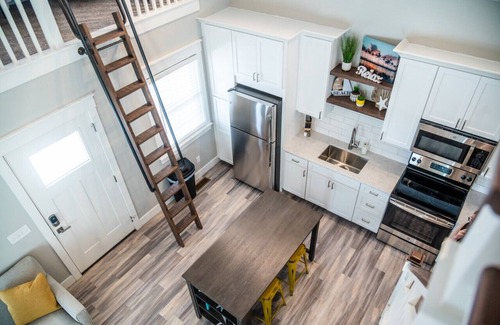 Celina Cabin | Sunset Escape - 1 Bed/2 Loft Lakeside Cottage!