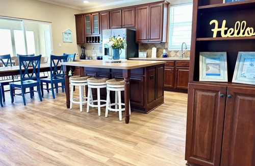 Marble Falls House | Sunset Escape lnBreathtaking views + fun amenities lnPet Friendly - New Flooring