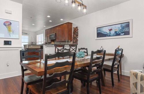 Galveston Condo | Sunset Estuary - Overlooking Lazy River Pool - Top Floor- NEW LISTING
