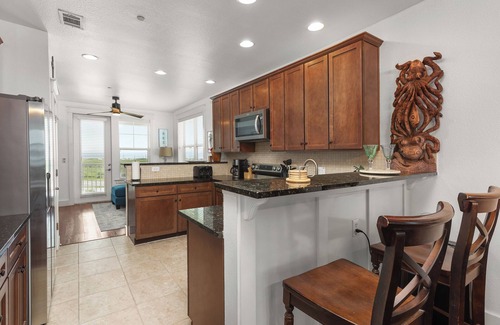 Galveston Condo | Sunset Estuary - Overlooking Lazy River Pool - Top Floor- NEW LISTING