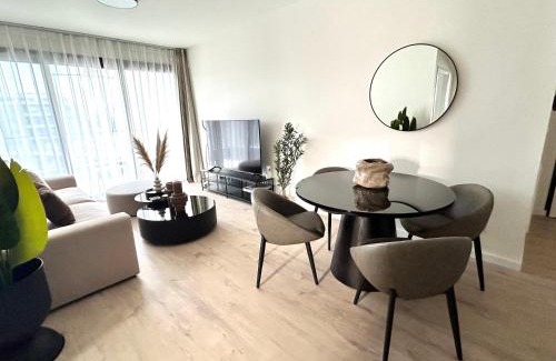 Historical Center Apartment | Sunset Gardens - Holiday Apartments - by TLV Living